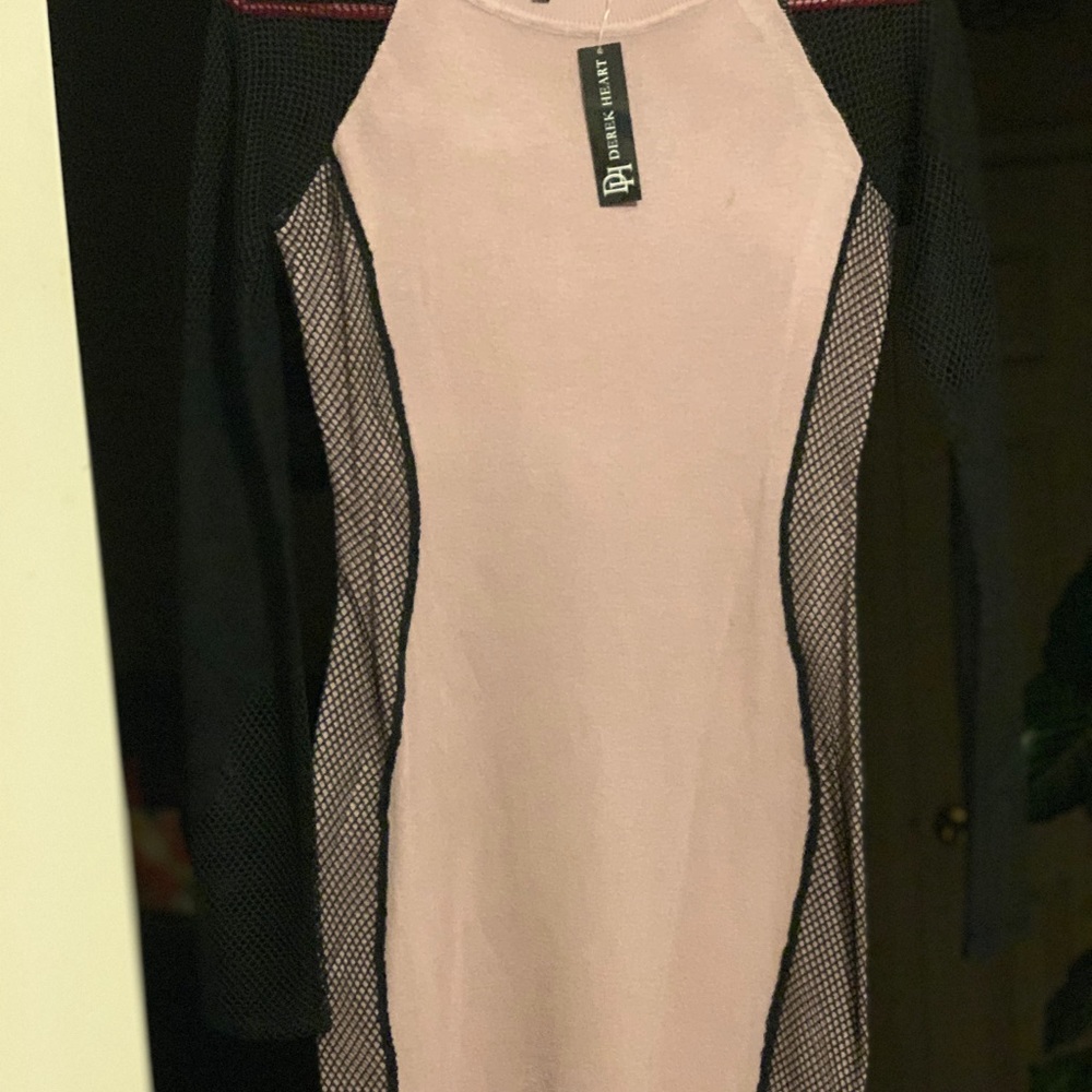 Dress - Picture 1 of 4